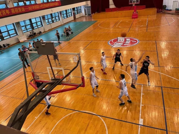 家门口的篮球赛 ——弘扬体育精神，共迎杭州亚运
